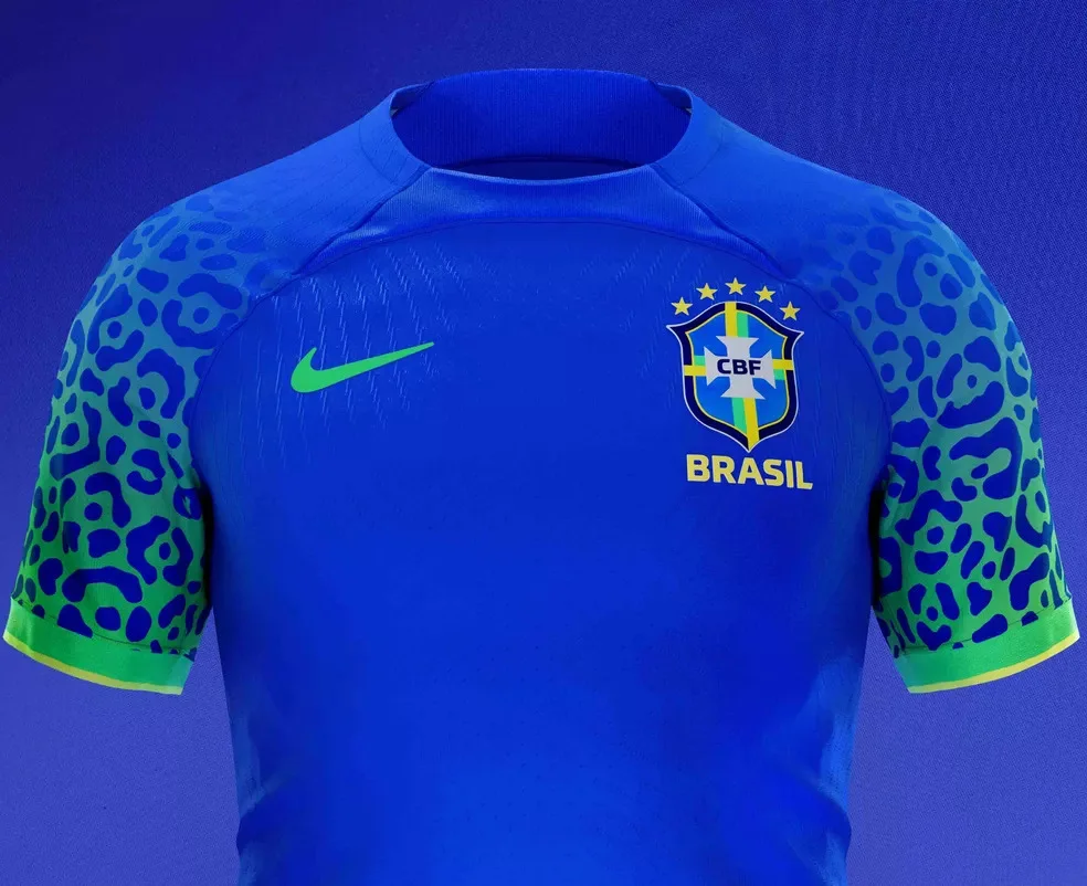 Camisa azul da Seleção Brasileira esgota após poucas horas de venda 