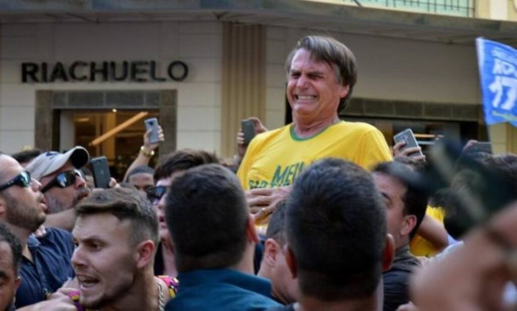 Imagem Ilustrando a Notícia: Bolsonaro fará discurso no mesmo local onde sofreu facada em 2018
