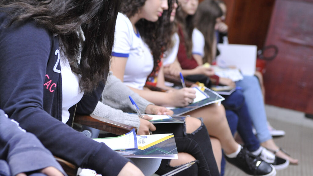Imagem Ilustrando a Notícia: DPE-GO sugere veto sobre “ideologia de gênero” nas escolas de Goiás