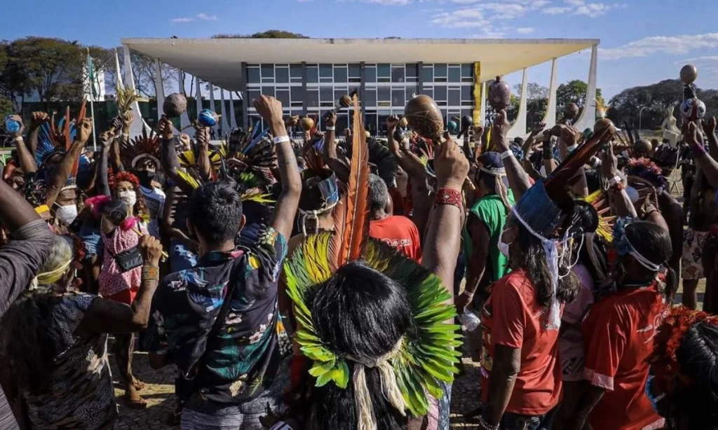 Imagem Ilustrando a Notícia: União nega omissão em proteger indígenas isolados