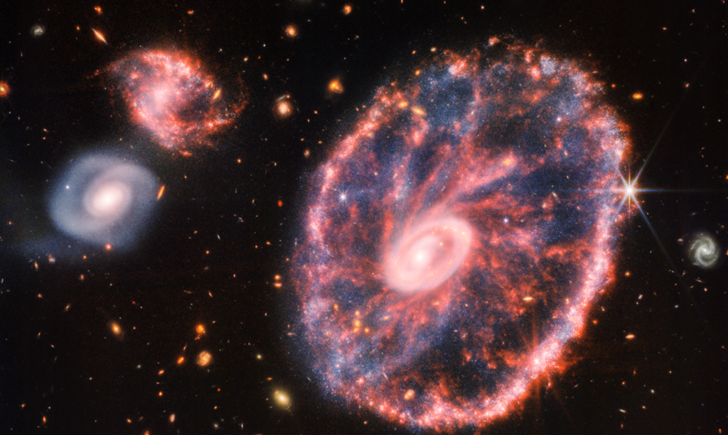 Imagem Ilustrando a Notícia: Nasa divulga imagem de galáxia em caos após colisão