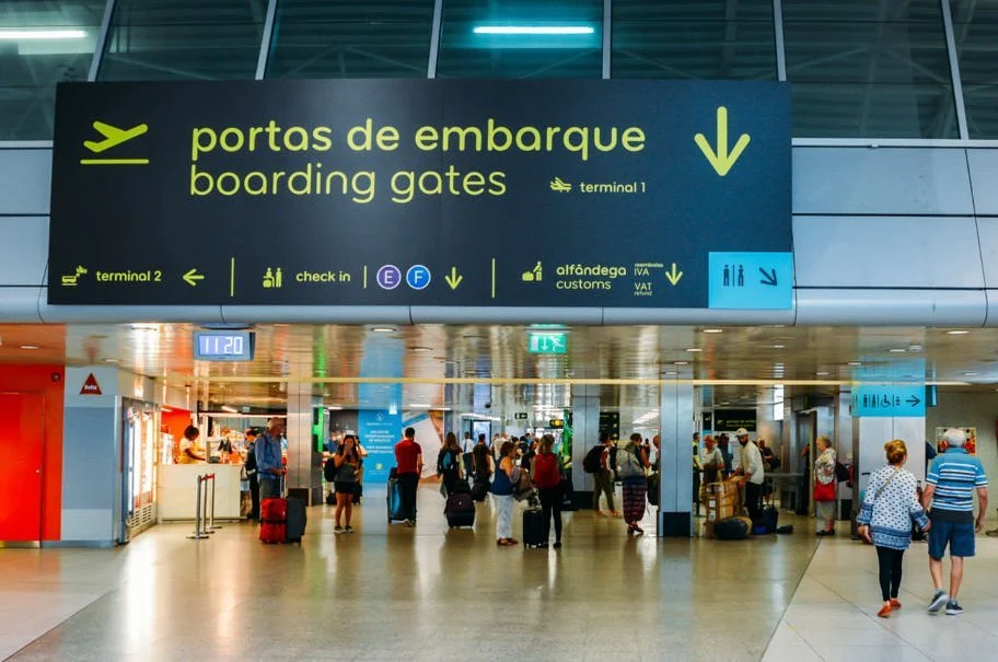 Imagem Ilustrando a Notícia: Portugal aprova acordo que facilita entrada de brasileiros no país