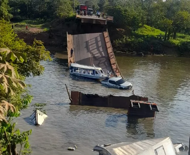 Imagem Ilustrando a Notícia: Ponte desaba na BR-319 e mata três pessoas, no Amazonas