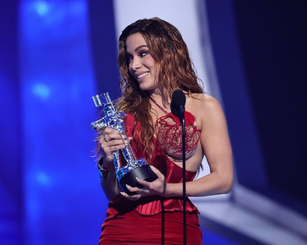 Imagem Ilustrando a Notícia: Anitta é indicada a categoria principal de Grammy Latino por ‘Envolver’