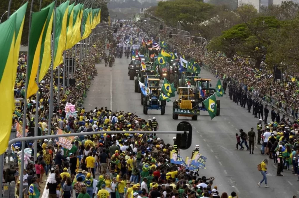 Imagem Ilustrando a Notícia: 7 de setembro é marcado por movimentos em apoio a Bolsonaro