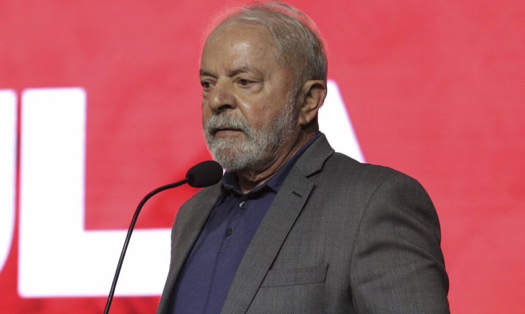 Imagem Ilustrando a Notícia: Confira o programa de governo de Lula, candidato à Presidência