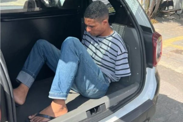 Imagem Ilustrando a Notícia: Motorista de app é preso suspeito de abusar de passageiras, em  Aparecida de Goiânia