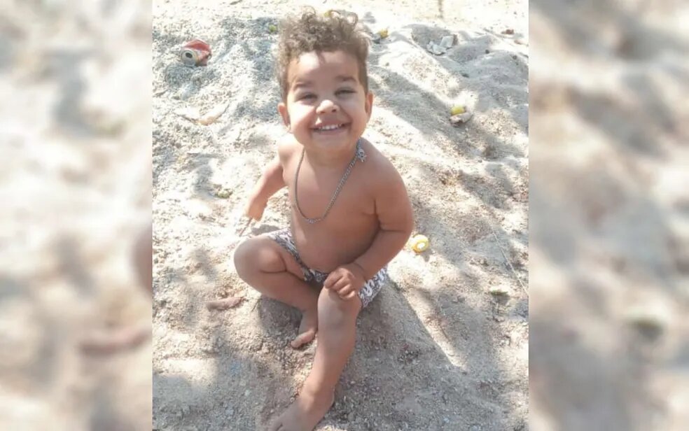 Imagem Ilustrando a Notícia: Menino de 2 anos morre ao ser atropelado por ônibus escolar, em Nova Crixás
