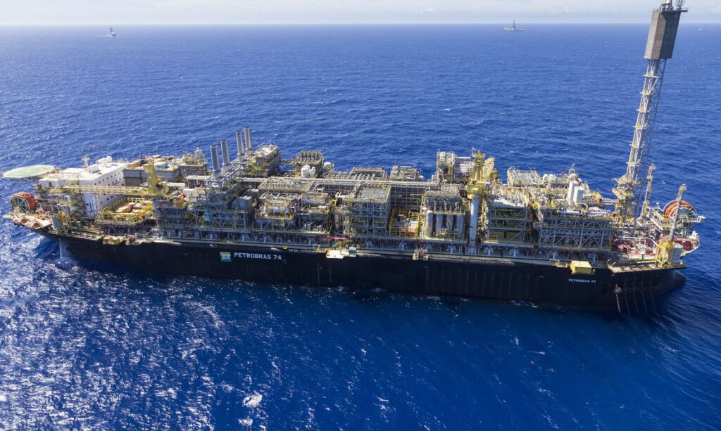 Imagem Ilustrando a Notícia: Produção de petróleo e gás é de 3,967 milhões de barris por dia