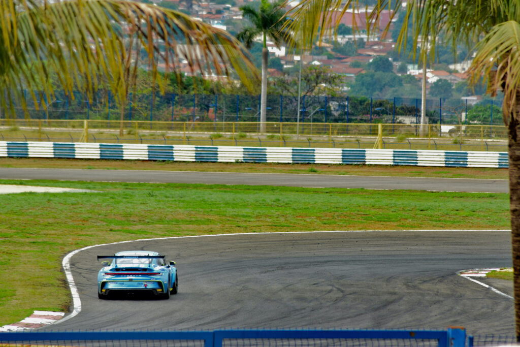 Imagem Ilustrando a Notícia: Porsche Cup Brasil anima público goiano no final de semana