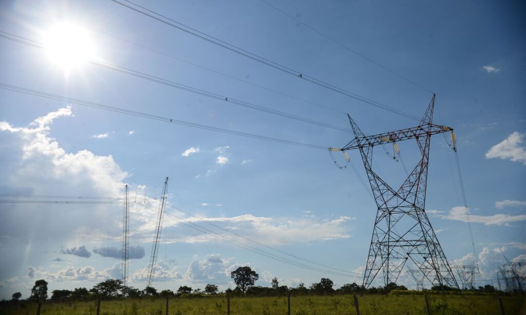 Imagem Ilustrando a Notícia: Distribuidoras de energia reforçam plantão no 2º turno das eleições
