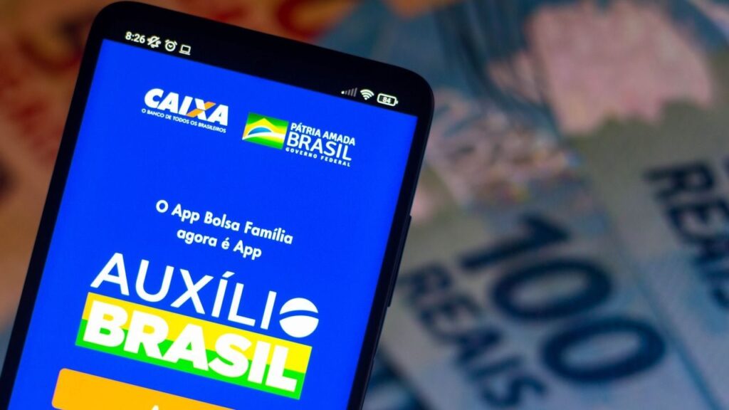 Imagem Ilustrando a Notícia: TCU pede que Caixa suspenda consignado do Auxílio Brasil