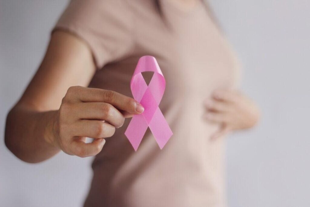 Imagem Ilustrando a Notícia: Bombeiros de Goiás divulgam vídeo de prevenção ao câncer de mama