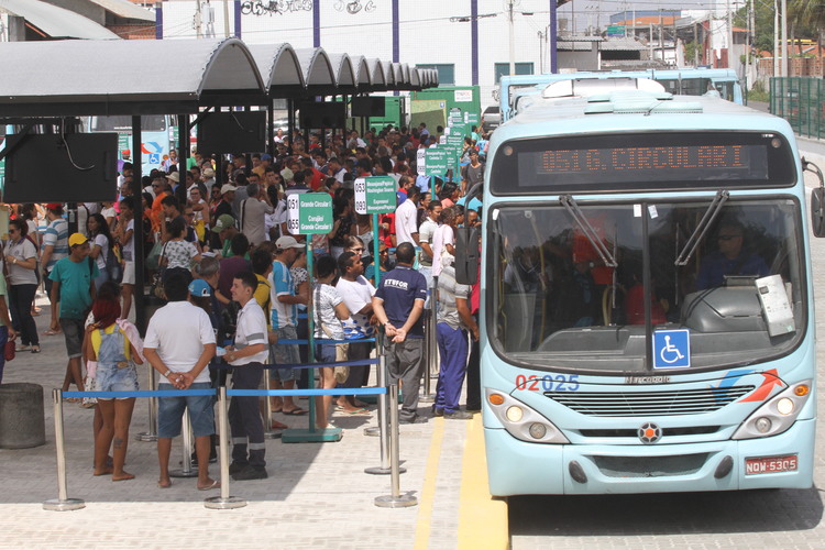 Imagem Ilustrando a Notícia: Resolução do TSE proíbe redução da frota de transporte público no segundo turno das eleições