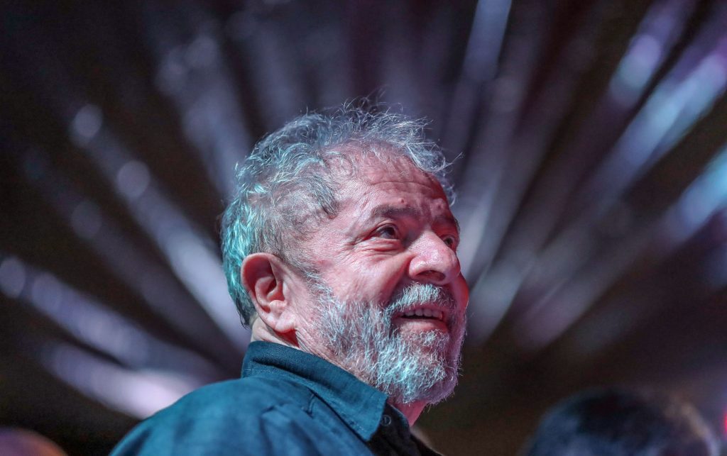 Imagem Ilustrando a Notícia: Lula diz que atuará contra reforma administrativa em 2022