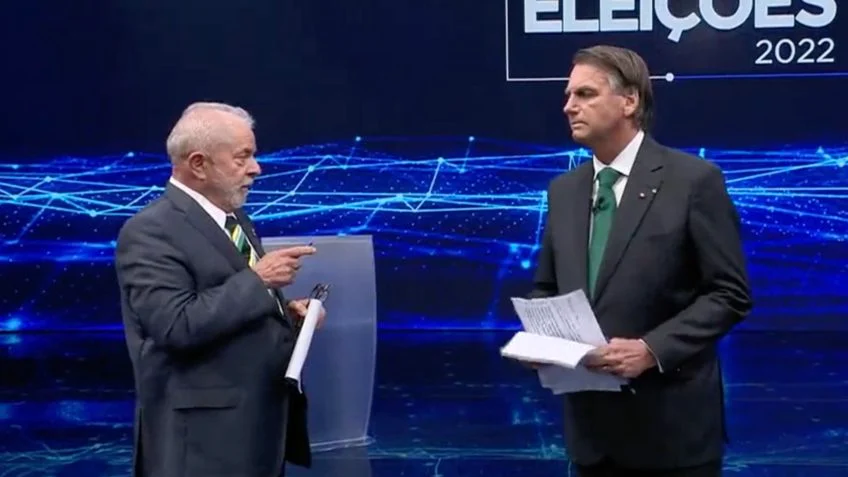Imagem Ilustrando a Notícia: Jair Bolsonaro no debate: Vejas principais falas do presidente no confronto presidencial
