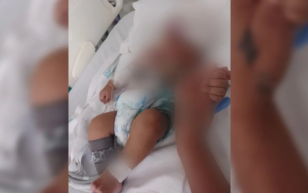 Imagem Ilustrando a Notícia: Pai joga celular em bebê ao tentar atingir a esposa e filho morre em Valparaíso de Goiás, diz delegada