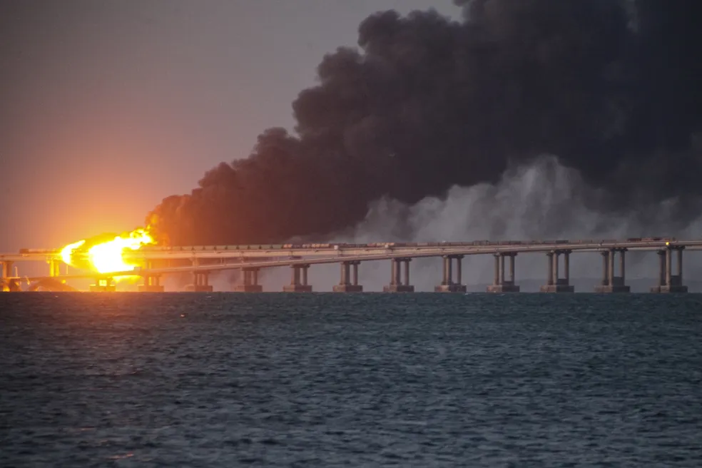 Imagem Ilustrando a Notícia: Rússia afirma que prendeu responsáveis por explosão em ponte na Criméia
