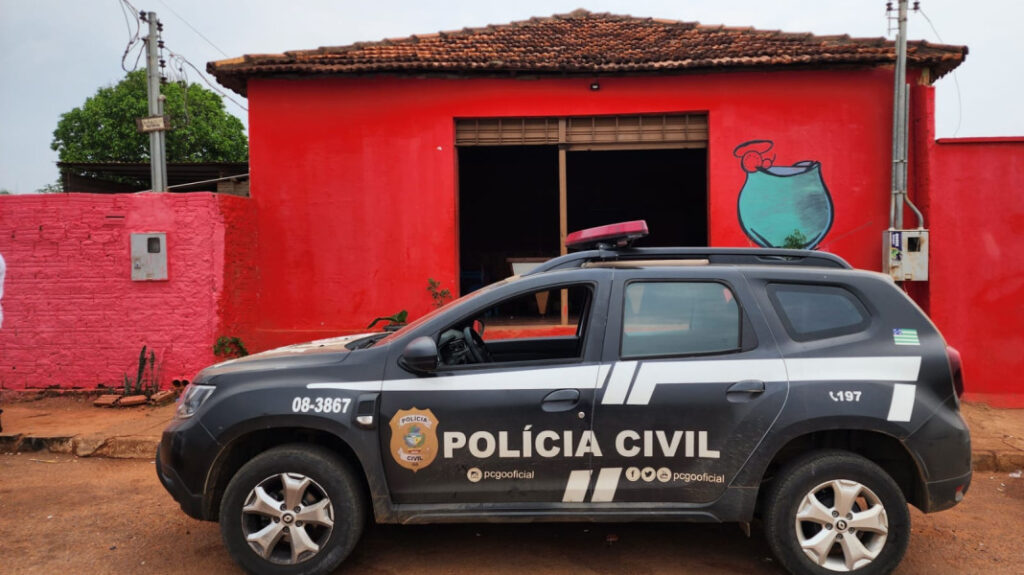Imagem Ilustrando a Notícia: Polícia Civil resgata irmãs vítimas de exploração sexual em casa de prostituição de Jaraguá