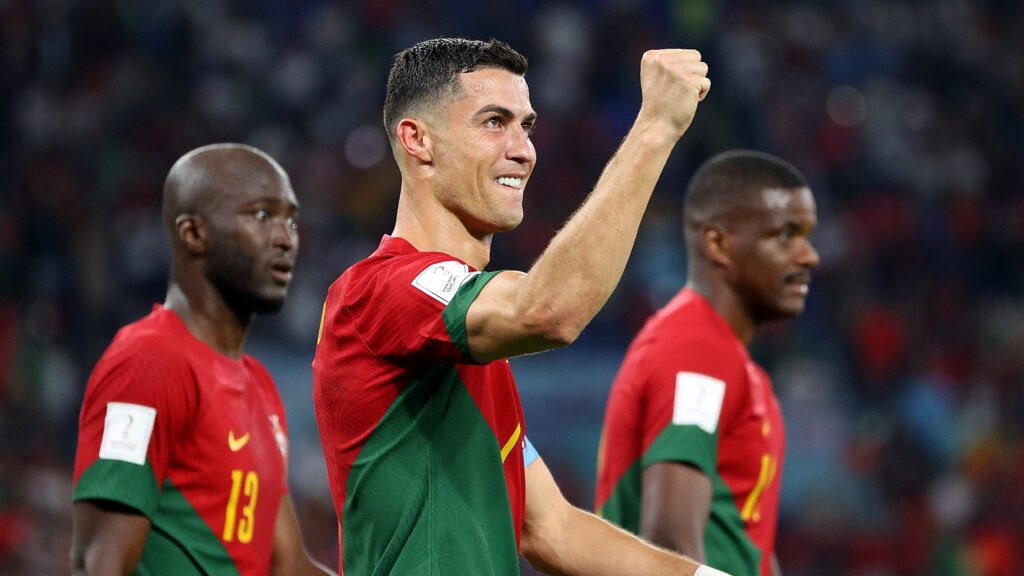 Imagem Ilustrando a Notícia: Com gol histórico de Cristiano Ronaldo, Portugal supera Gana por 3 a 2