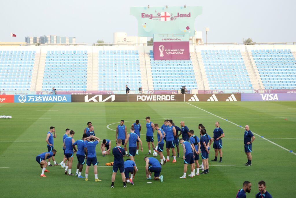 Imagem Ilustrando a Notícia: Inglaterra e Irã abrem disputa no Grupo B da Copa do Mundo
