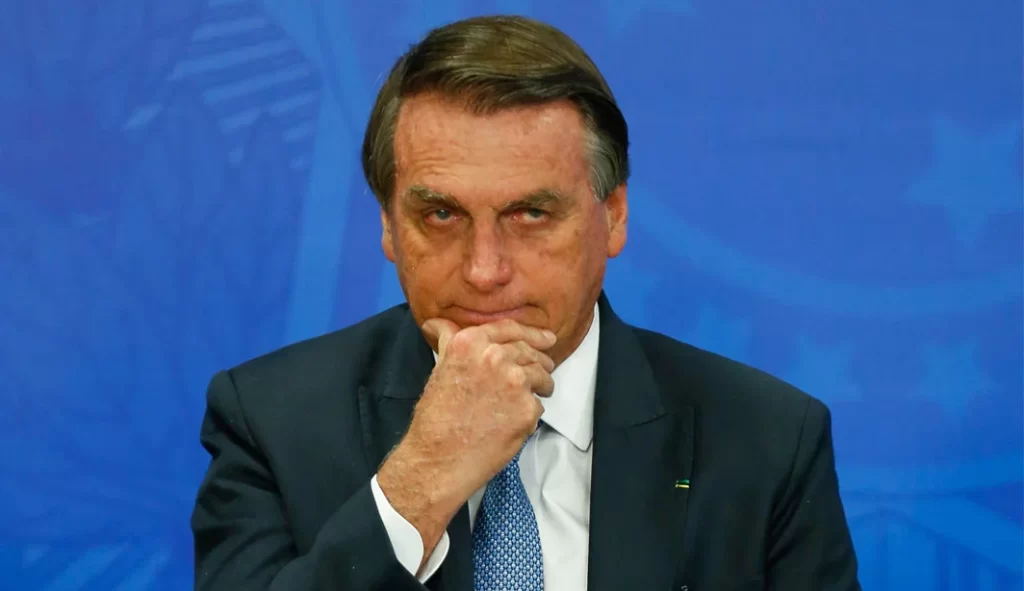 Imagem Ilustrando a Notícia: Bolsonaro pede anulação de votos de parte das urnas nas eleições de 2022