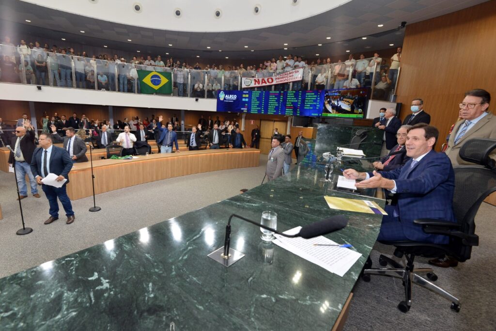 Imagem Ilustrando a Notícia: Caiado e Lissauer cancelam viagens internacionais para acompanhar votação do agro