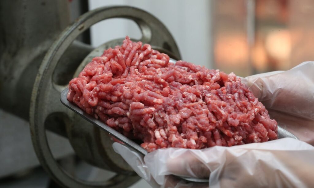 Imagem Ilustrando a Notícia: Venda de carne moída tem novas regras em todo o país