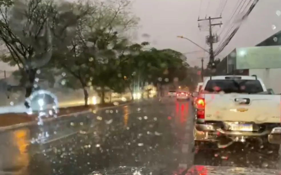 Imagem Ilustrando a Notícia: Fim de semana deve contar com pancadas de chuva e rajadas de vento em Goiás