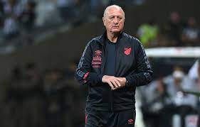 Imagem Ilustrando a Notícia: Felipão anuncia aposentadoria como treinador e ficará como diretor do Athletico