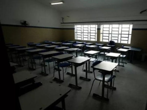 Imagem Ilustrando a Notícia: Estatísticas e apoio podem ajudar reduzir evasão escolar em Goiânia