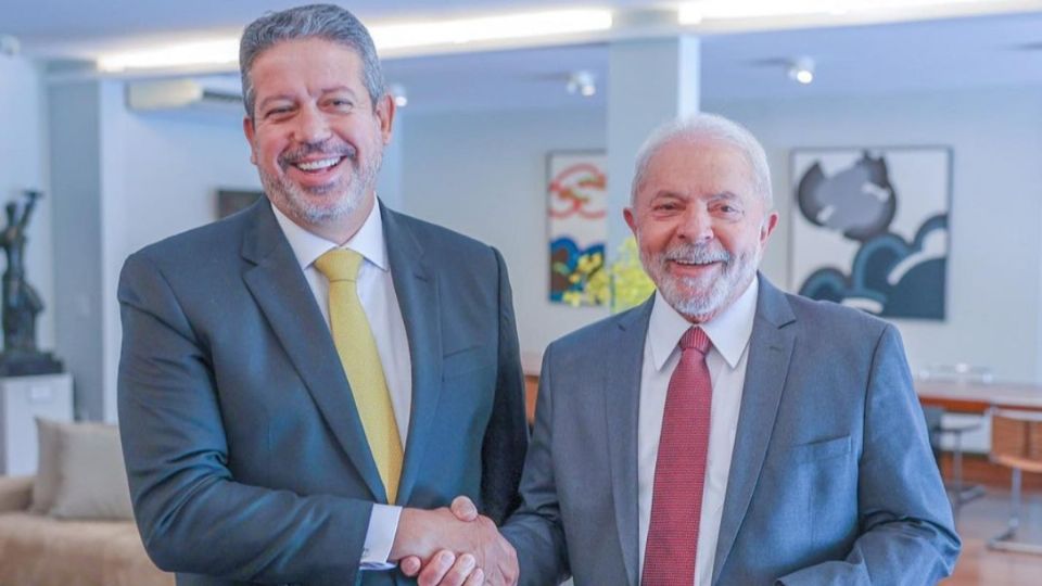 Imagem Ilustrando a Notícia: Lula faz reunião com Lira e Pacheco sobre PEC da Transição