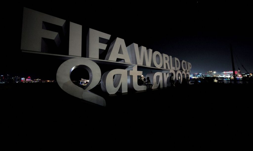 Imagem Ilustrando a Notícia: Fifa pede que países da Copa do Mundo “foquem no futebol”