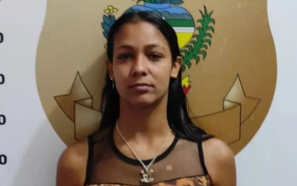 Imagem Ilustrando a Notícia: Garota de programa é condenada a 29 anos de prisão por matar cliente com ajuda de menores, em Rio Verde
