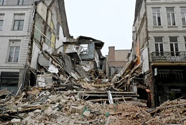 Imagem Ilustrando a Notícia: Jovem percebe prédio torto na França e salva moradores antes de desabamento