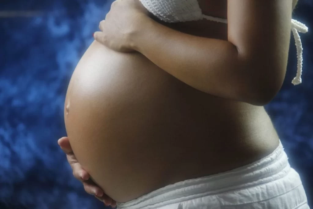 Imagem Ilustrando a Notícia: STF amplia contato entre mães e bebês com licença-maternidade