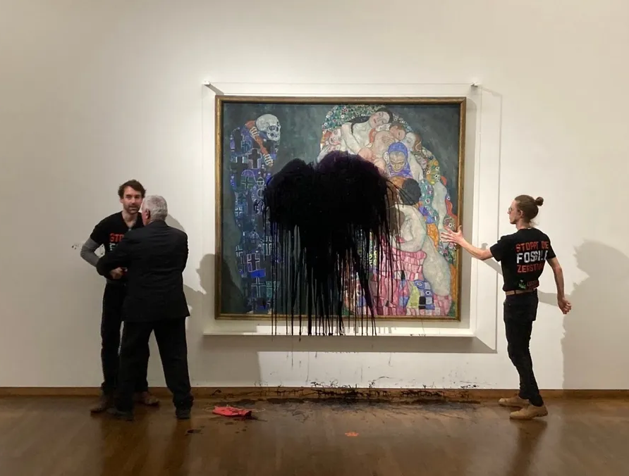 Imagem Ilustrando a Notícia: Grupo ativista pelo clima ataca pintura de Klimt em museu na Áustria