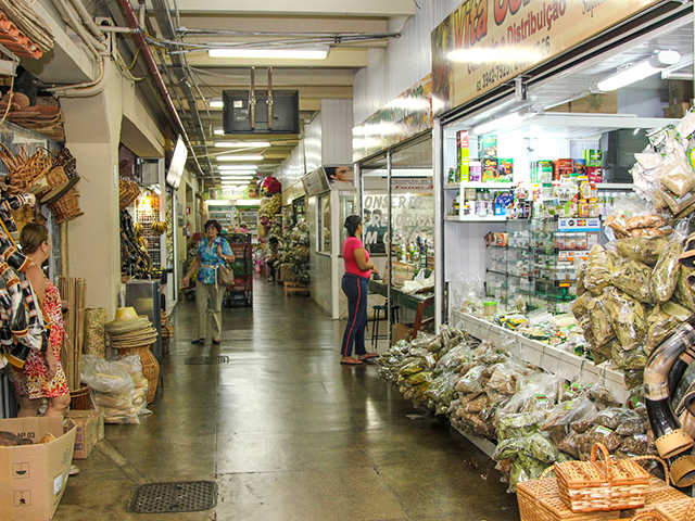 Imagem Ilustrando a Notícia: Prefeitura quer reocupar salas abandonadas em mercados de Goiânia