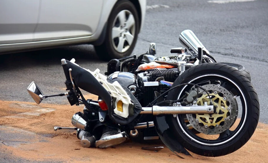 Imagem Ilustrando a Notícia: Motorista embriagado suspeito de tentar matar motociclista em Goiânia vai a júri popular