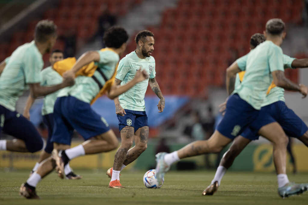 Imagem Ilustrando a Notícia: Com Neymar de volta, Brasil encara a Coreia do Sul, pelas oitavas de final da Copa do Mundo
