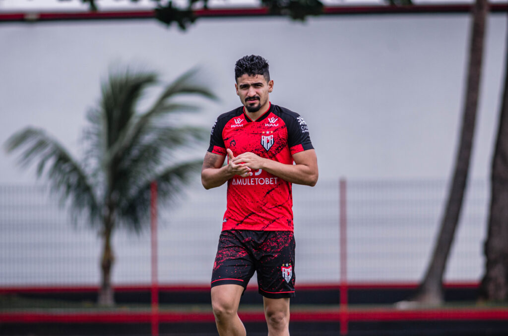 Imagem Ilustrando a Notícia: Recuperado de lesão, Ramon Menezes diz estar pronto e preparado para a temporada de 2023