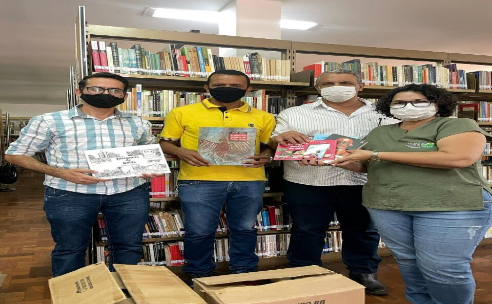 Imagem Ilustrando a Notícia: Secult Goiás alcança marca de 10 mil livros doados