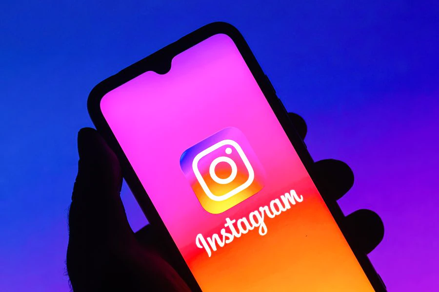 Imagem Ilustrando a Notícia: Confira as 10 hashtags em alta no Instagram em 2022