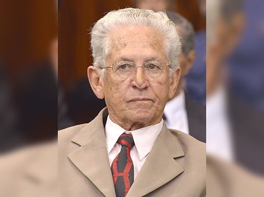 Imagem Ilustrando a Notícia: Morre o ex-deputado Olinto Meirelles, aos 90 anos