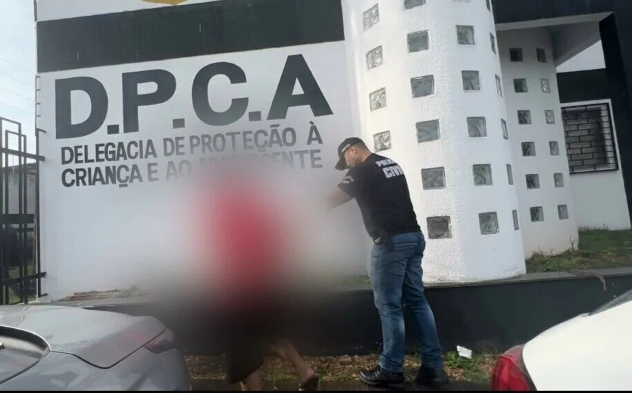 Imagem Ilustrando a Notícia: Suspeito de praticar ato sexual por videochamada com menina de 9 anos é preso, em Goiânia