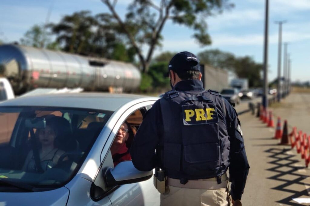 Imagem Ilustrando a Notícia: Operação Natal apreende drogas, localiza foragidos e veículos roubados