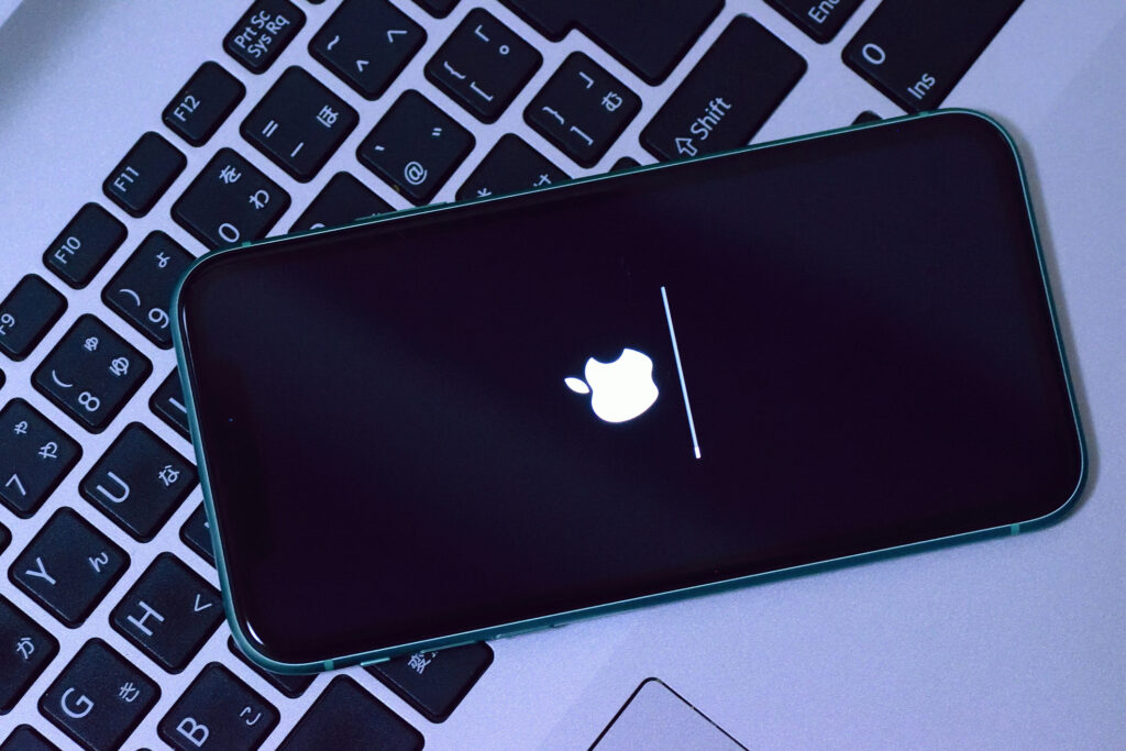 Imagem Ilustrando a Notícia: Apple lança iOS 16.1.2 para todos os usuários