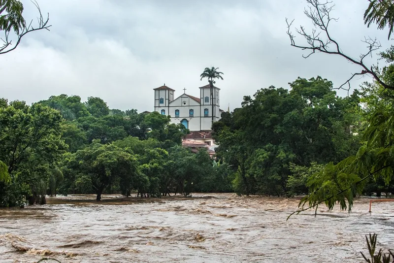 Imagem Ilustrando a Notícia: Pirenópolis recebe metade da chuva do mês em um dia