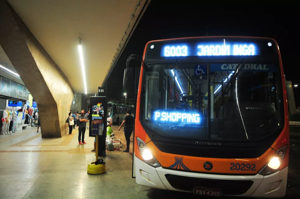 Imagem Ilustrando a Notícia: STF suspende aumento do preço da passagem de ônibus no Entorno do DF