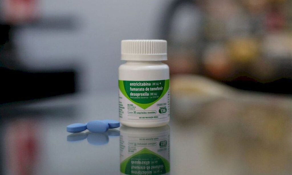 Imagem Ilustrando a Notícia: Estudo mostra viabilidade de medicamento no combate ao HIV